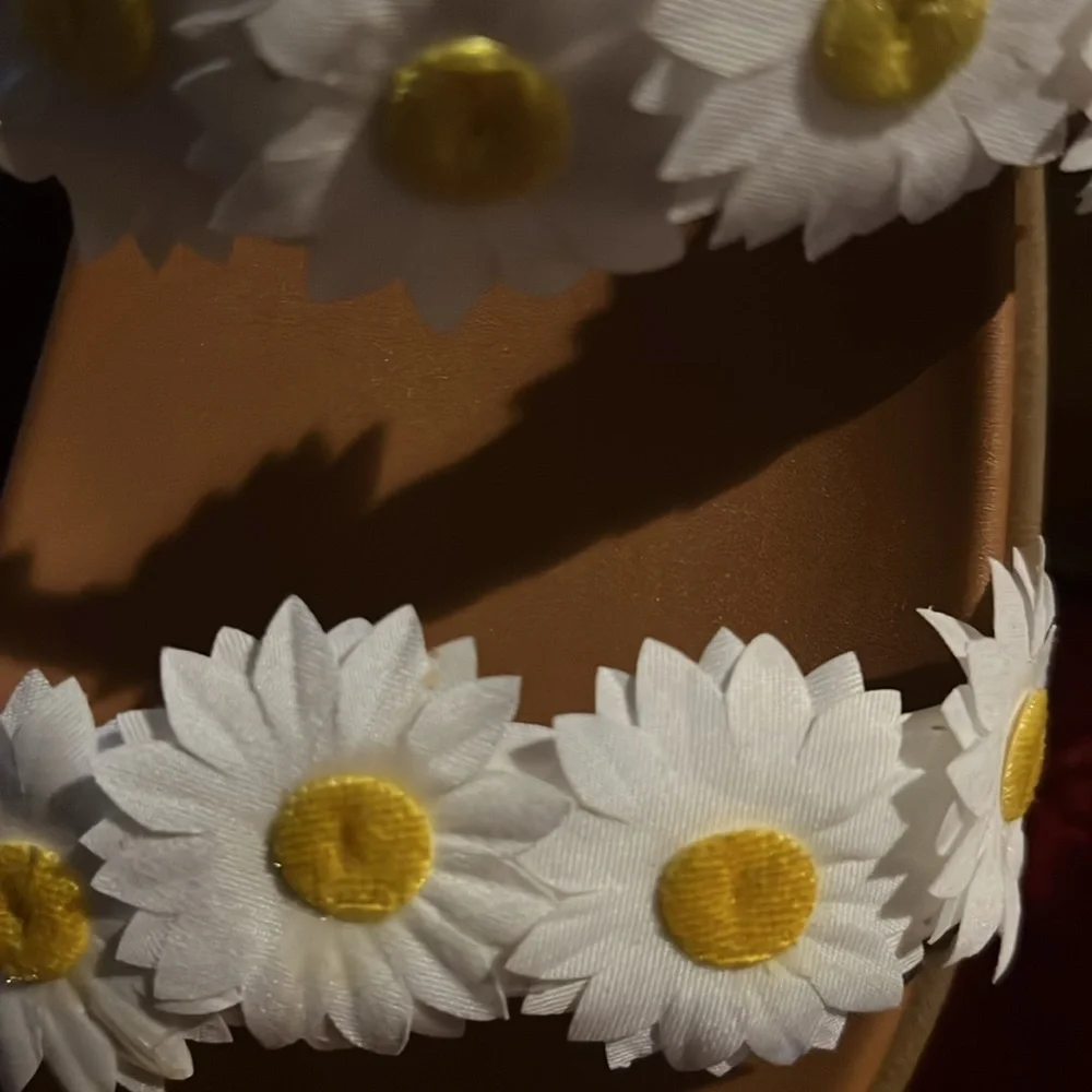 Lucky Brand LK Pallyon Daisy Sandals/ Pool Slides in White NEW Sz 8 - Picture 8 of 12